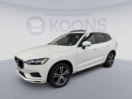 Photo 1 of 42 of 2019 Volvo XC60 T5 Momentum
