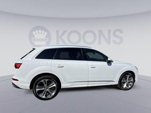 2022 Audi Q7 55 Premium Plus