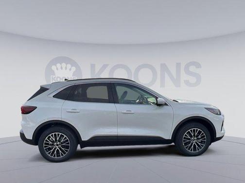 2025 Ford Escape SE