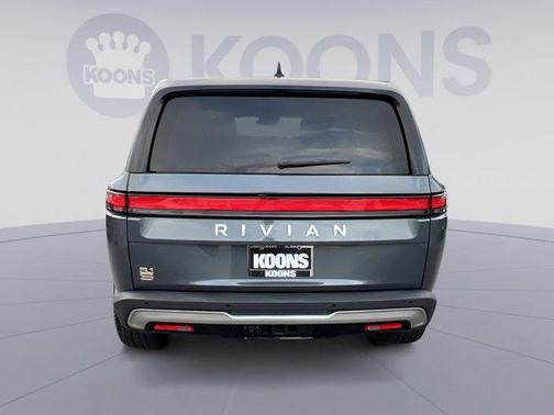 2023 Rivian R1S Adventure