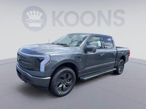 2025 Ford F-150 Lightning LARIAT