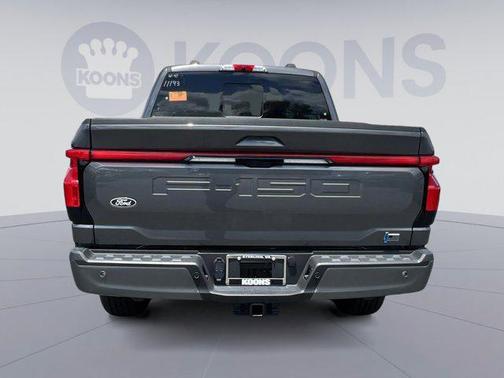 2025 Ford F-150 Lightning LARIAT
