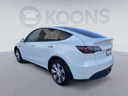 2022 Tesla Model Y Long Range Dual Motor All-Wheel Drive