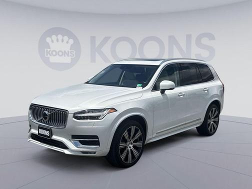 Crystal White Metallic 2021 Volvo XC90 T6 Inscription
