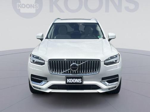 Crystal White Metallic 2021 Volvo XC90 T6 Inscription