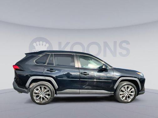 2019 Toyota RAV4 XLE Premium