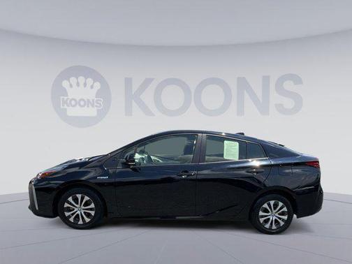 2022 Toyota Prius LE