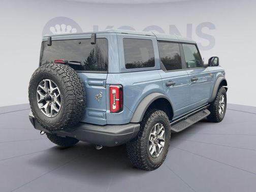 AZURE GRAY MET TRI-COAT 2025 Ford Bronco Badlands