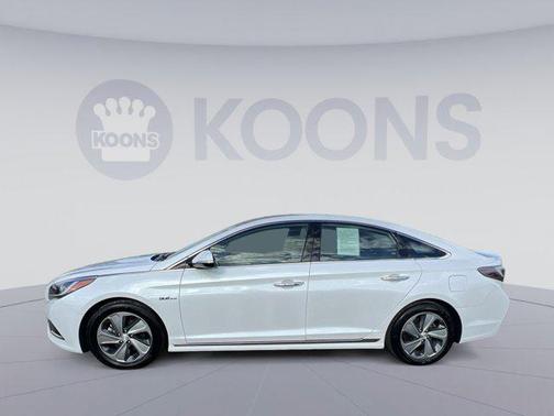 2017 Hyundai SONATA Hybrid Limited