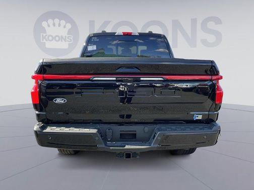 2025 Ford F-150 Lightning LARIAT