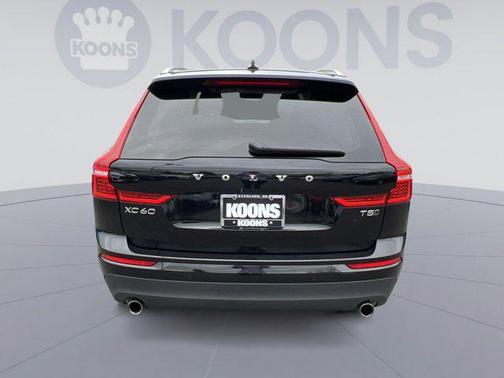 2020 Volvo XC60 T5 Momentum