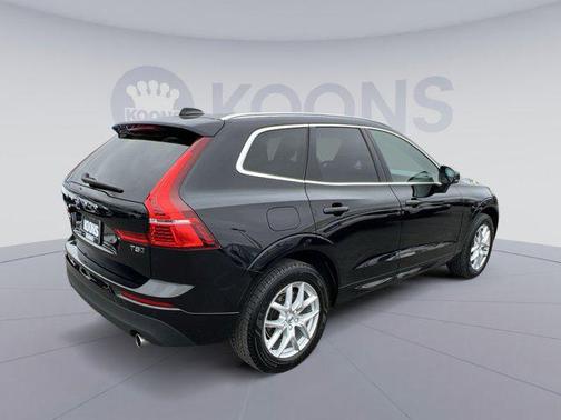 2020 Volvo XC60 T5 Momentum