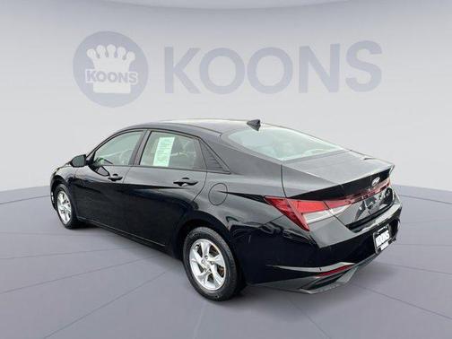 2021 Hyundai ELANTRA SE