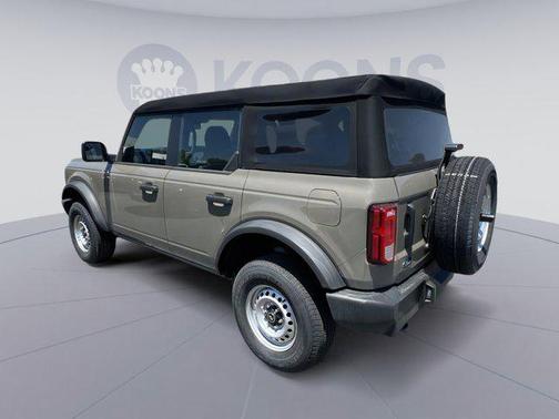 2025 Ford Bronco Base