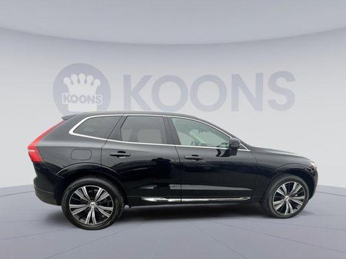 2023 Volvo XC60 Recharge Plug-In Hybrid T8 Plus Bright Theme