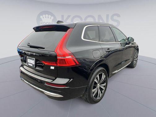 2023 Volvo XC60 Recharge Plug-In Hybrid T8 Plus Bright Theme