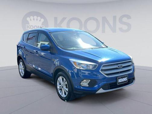 LIGHTNING BLUE METALLIC 2019 Ford Escape SE