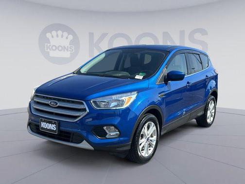LIGHTNING BLUE METALLIC 2019 Ford Escape SE