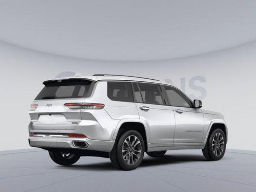 2022 Jeep Grand Cherokee Overland