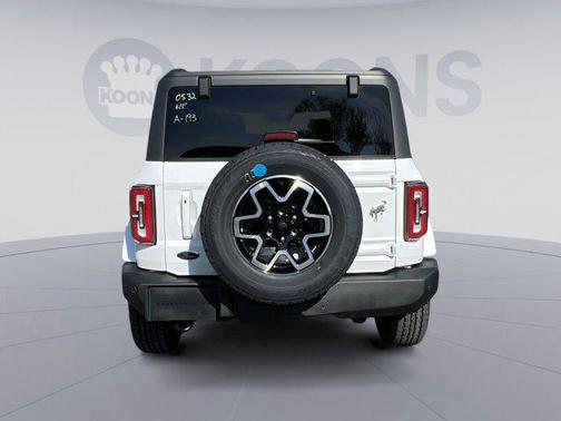 2025 Ford Bronco Outer Banks