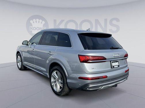 2021 Audi Q7 55 Premium Plus