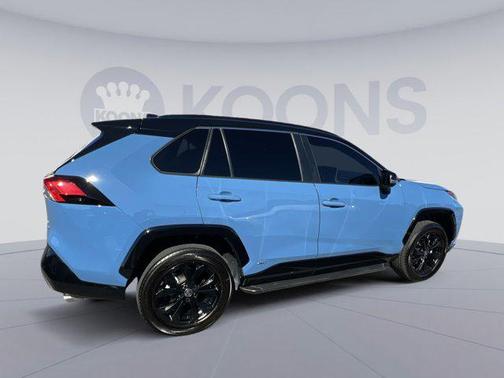 2022 Toyota RAV4 Hybrid SE