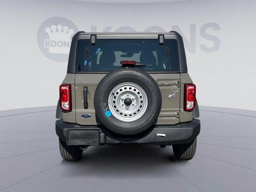 2025 Ford Bronco Base