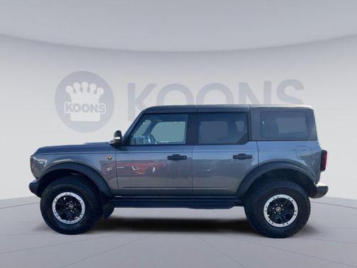 CARBONIZED GRAY METALLIC 2023 Ford Bronco Badlands