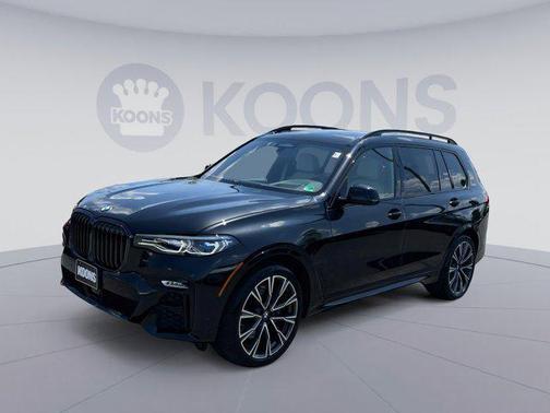 2022 BMW X7 M50i