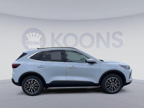 2025 Ford Escape SE