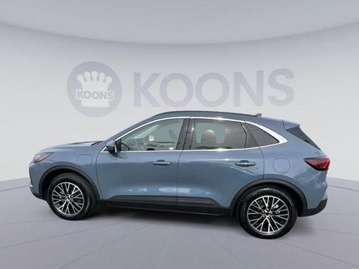 2025 Ford Escape PHEV Base