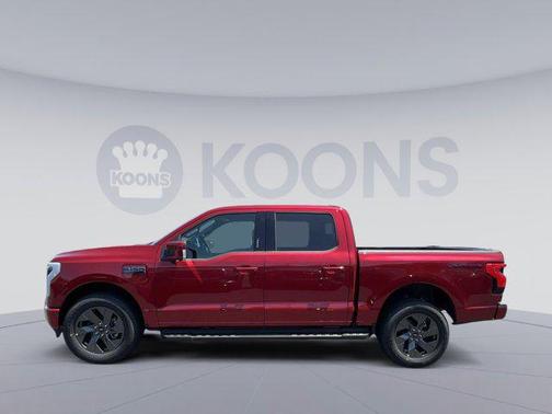 2025 Ford F-150 Lightning LARIAT