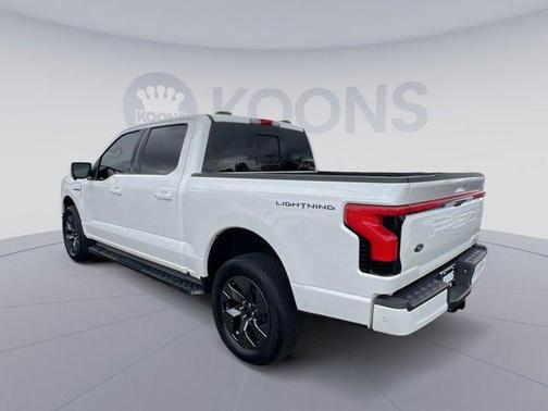 2023 Ford F-150 Lightning LARIAT