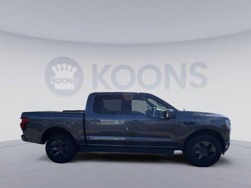 2025 Ford F-150 Lightning LARIAT