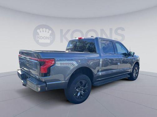 2025 Ford F-150 Lightning LARIAT