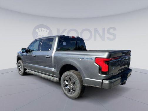 2025 Ford F-150 Lightning LARIAT
