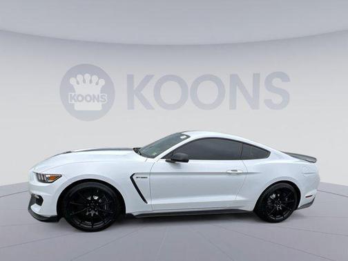2017 Ford Shelby GT350 Base