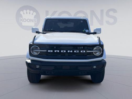 OXFORD WHITE 2026 Ford Bronco Outer Banks