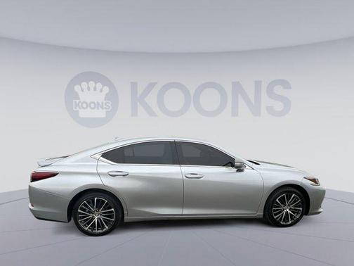 2022 Lexus ES 350 Base