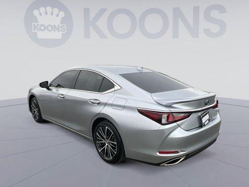 2022 Lexus ES 350 Base