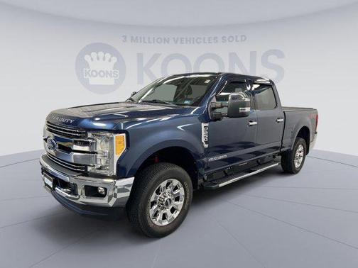 BLUE JEANS METALLIC 2017 Ford F-250 Lariat