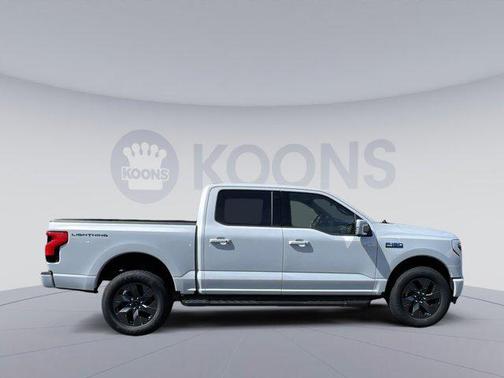 2025 Ford F-150 Lightning LARIAT