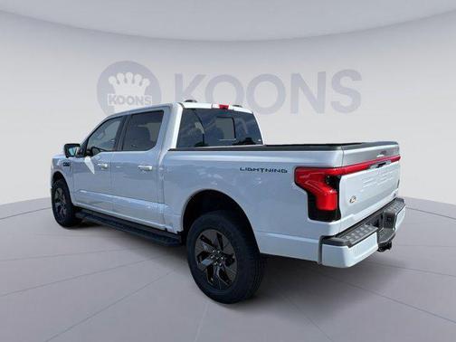 2025 Ford F-150 Lightning LARIAT