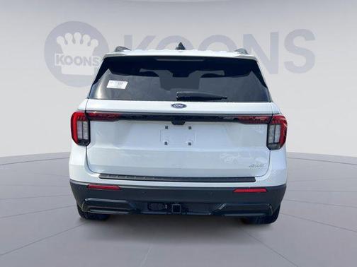 White Metallic 2026 Ford Explorer ST-Line