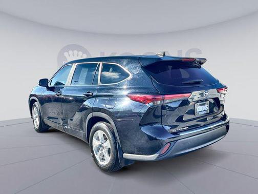 2023 Toyota Highlander Hybrid LE