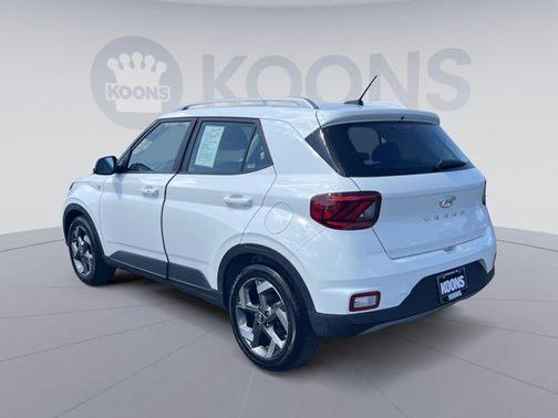Lunar White 2025 Hyundai VENUE SEL