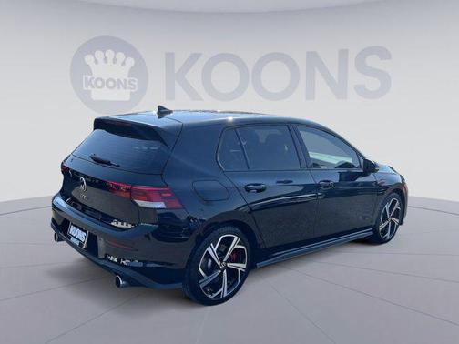 2024 Volkswagen Golf GTI 2.0T SE DSG