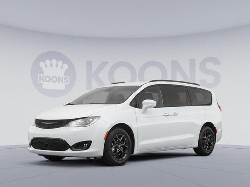 Bright White Clearcoat 2020 Chrysler Pacifica Touring-L Plus