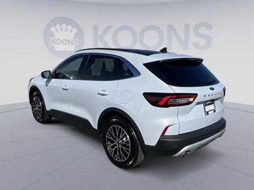 2025 Ford Escape PHEV Base