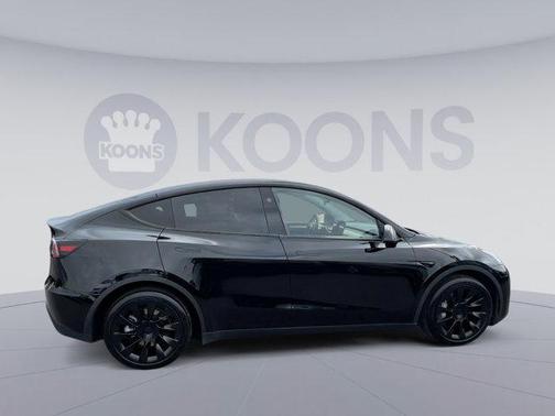 2023 Tesla Model Y Long Range Dual Motor All-Wheel Drive